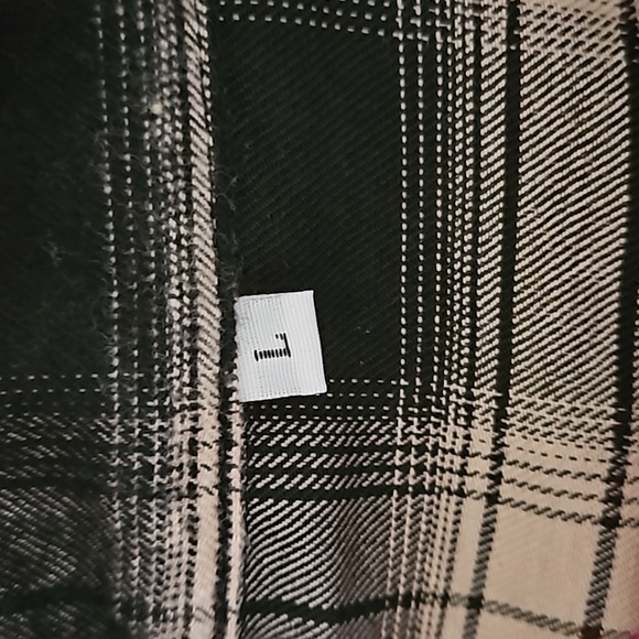 Plaid button down shirt. NWOT - Picture 2 of 4